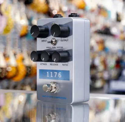 Universal Audio - UAFX 1176 Studio Compressor Pedal 2